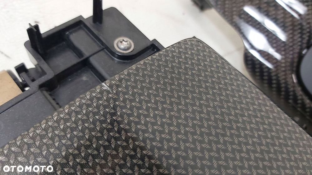 tuner środkowy dekor schowek carbon maserati levante 670161807 - 6