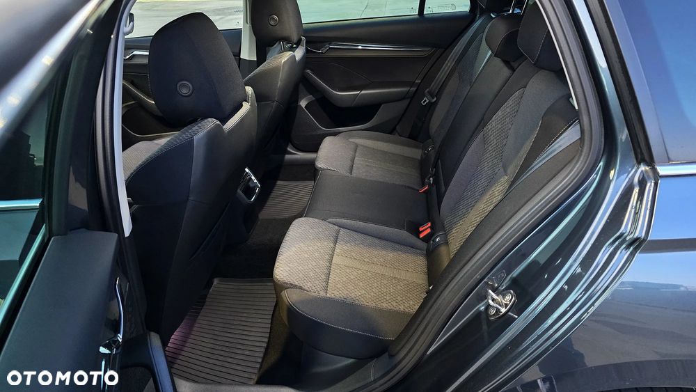 Skoda Octavia 2.0 TDI Style DSG - 26