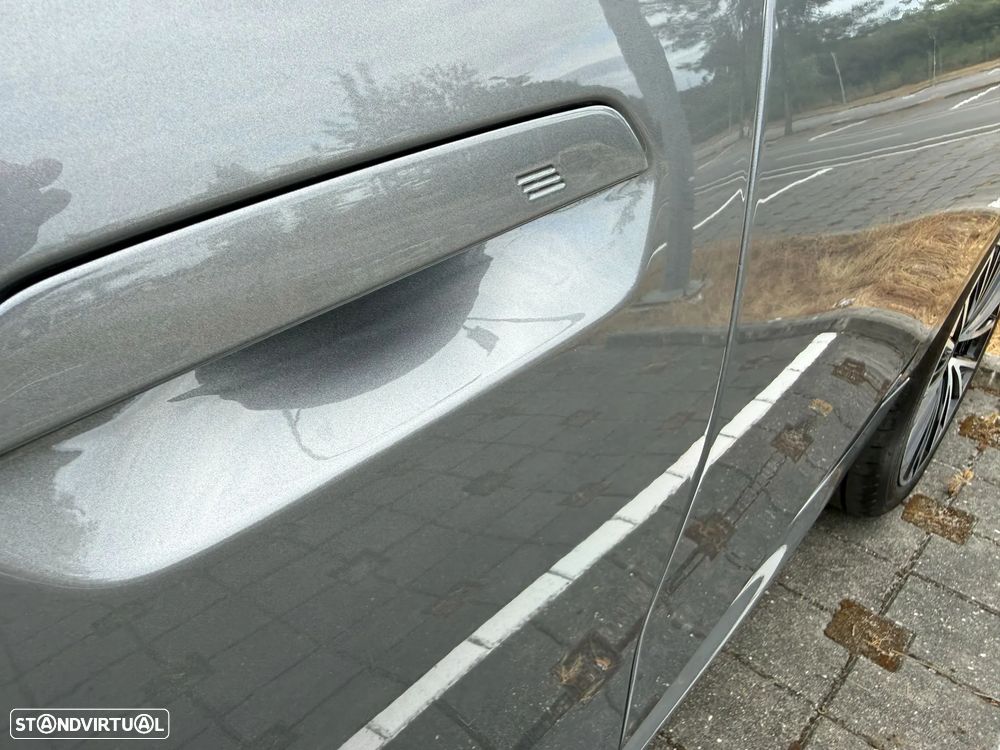 BMW 218 Active Tourer d Pack Desportivo M Auto - 27