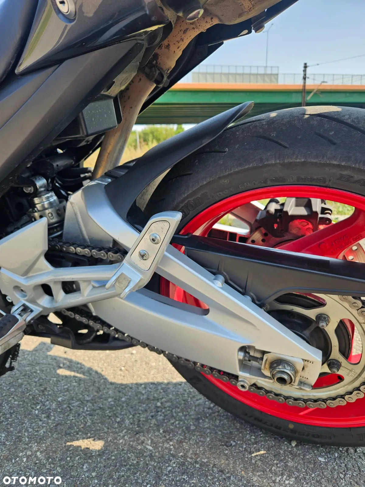 Suzuki GSR - 18