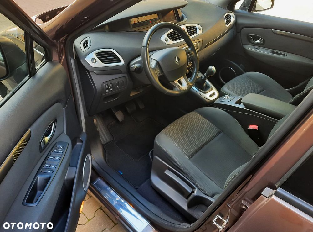 Renault Grand Scenic 1.6 16V 110 Dynamique - 5