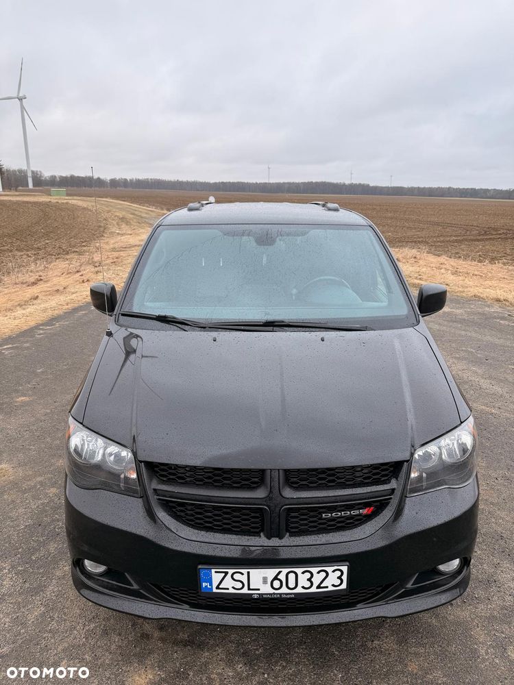 Dodge Grand Caravan 3.6 R/T - 8