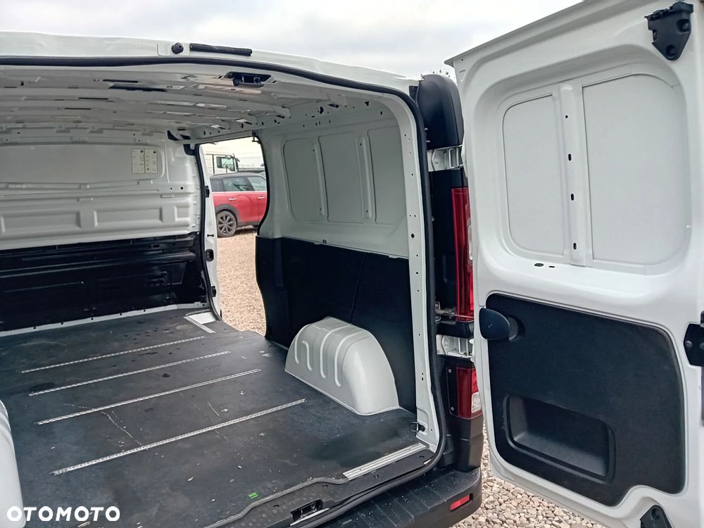 Renault Trafic - 11