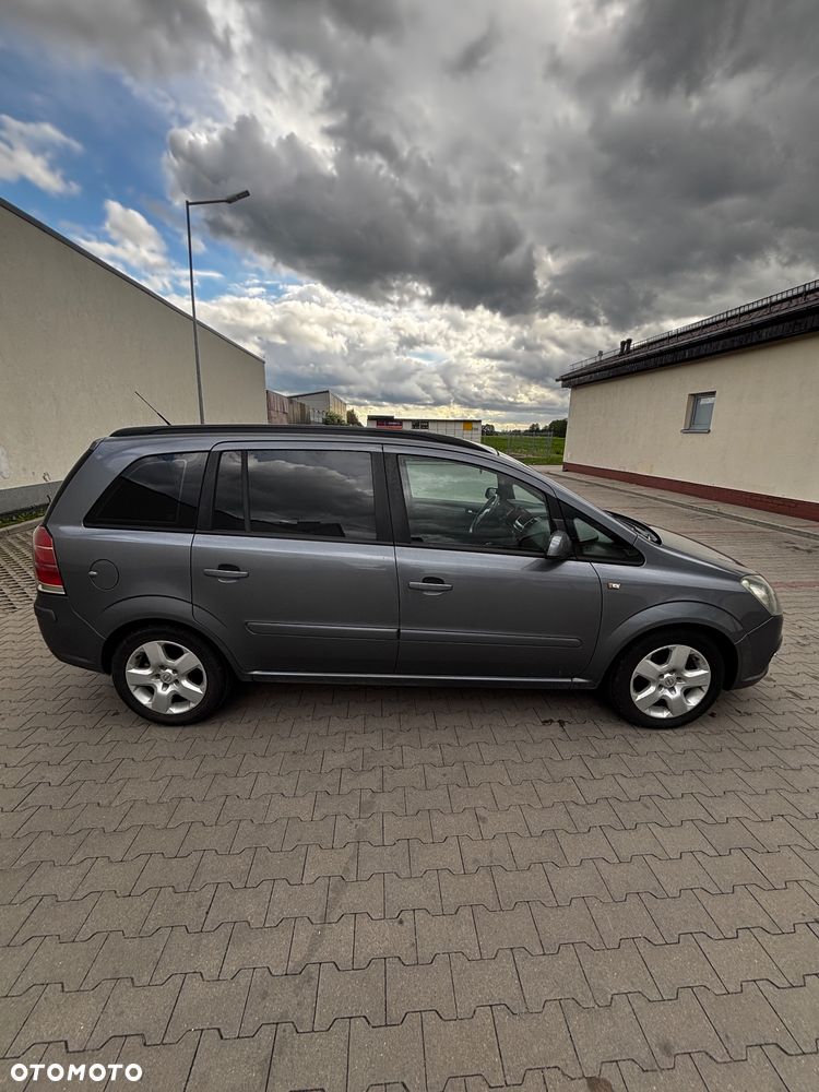 Opel Zafira 1.9 CDTI Cosmo - 3