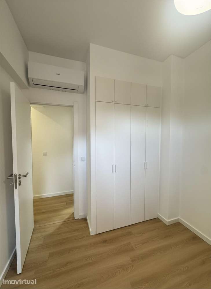 Arrenda-se quarto em apartamento remodelado junto ao ISEL - Grande imagem: 4/16
