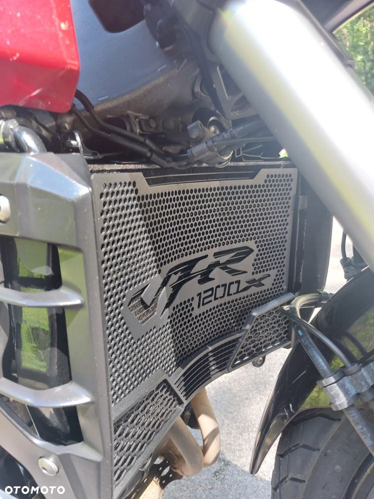 Honda VFR - 13