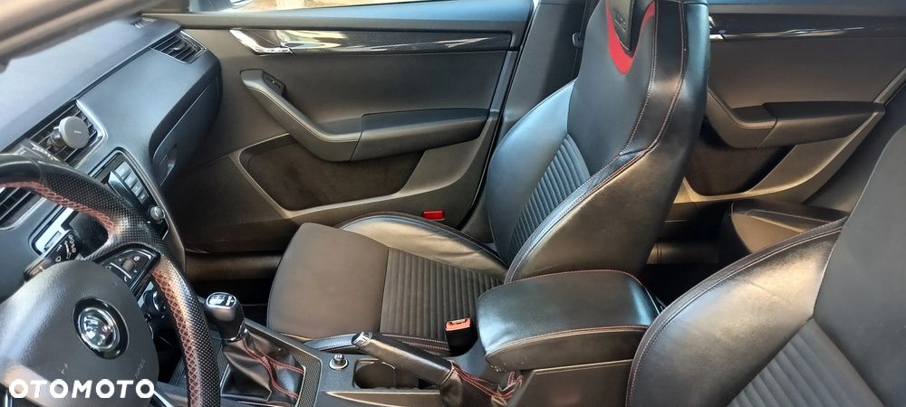 Skoda Octavia 2.0 TDI RS - 3