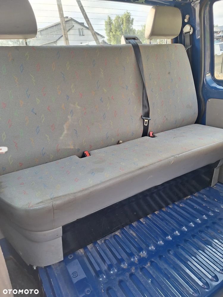 FOTEL KANAPA DOKA TRÓJKA  - VW TRANSPORTER T5 - 3