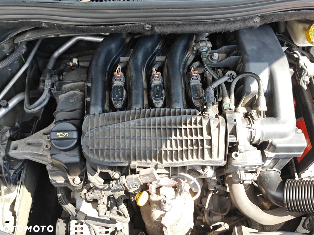 Peugeot 208 82 VTI Allure - 19