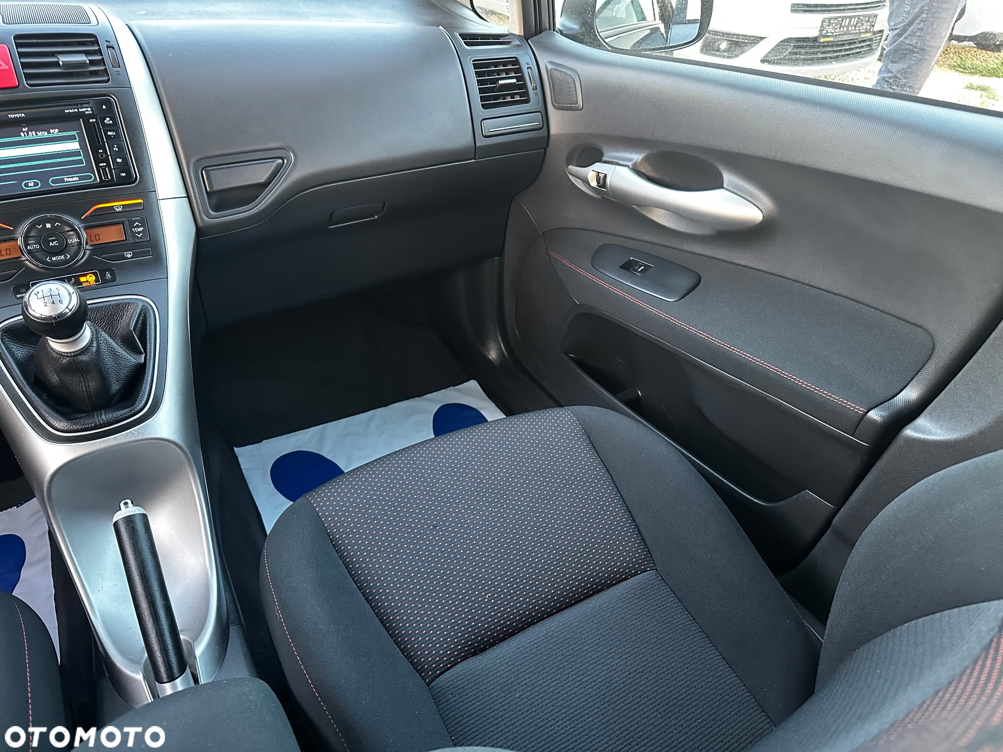 Toyota Auris 1.6 Active - 22