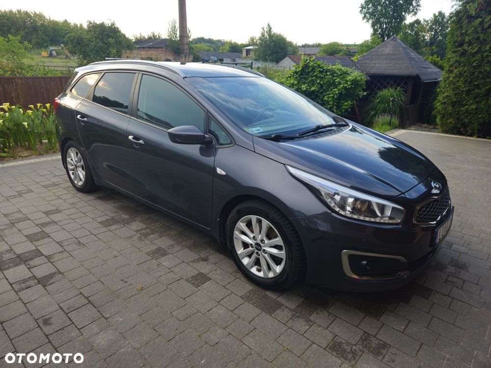 Kia Ceed 1.6 GDI Smart Plus - 3