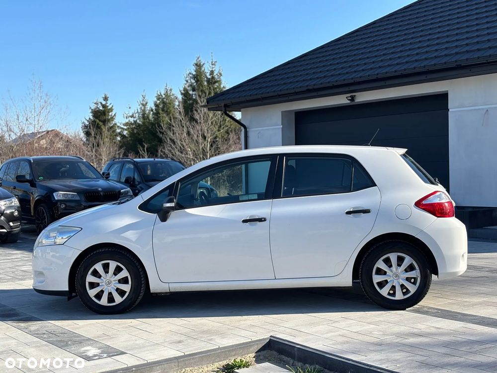 Toyota Auris 1.4 D-4D Luna EU5 - 4