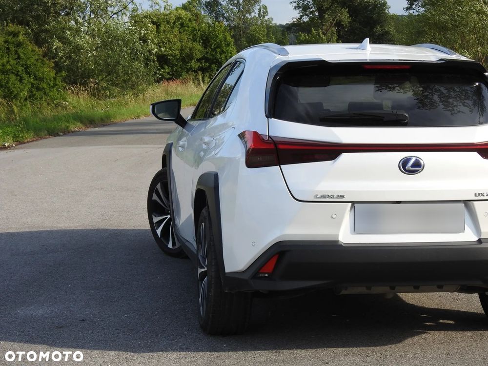 Lexus UX 250h Prestige 2WD - 6