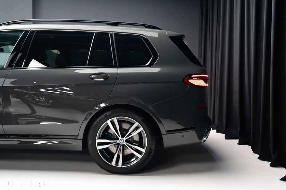 BMW X7 M60i xDrive - 11