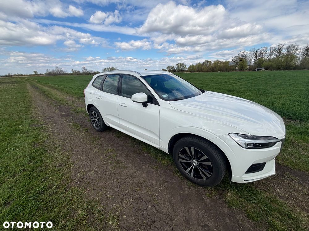 Volvo XC 60 B4 B Momentum - 4