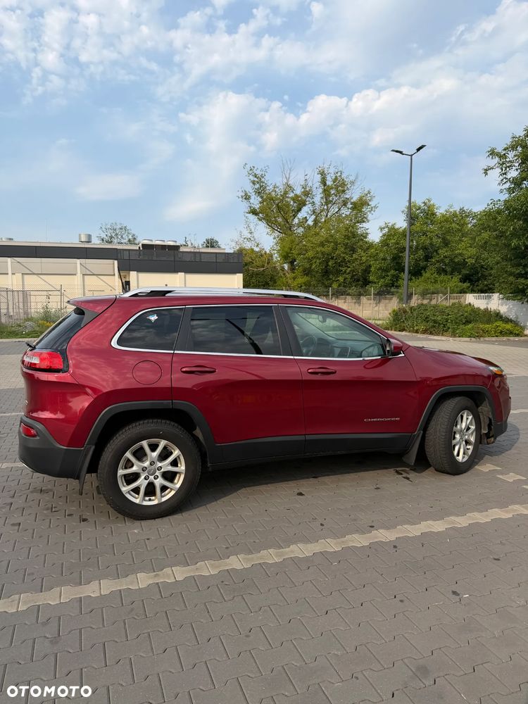 Jeep Cherokee - 4