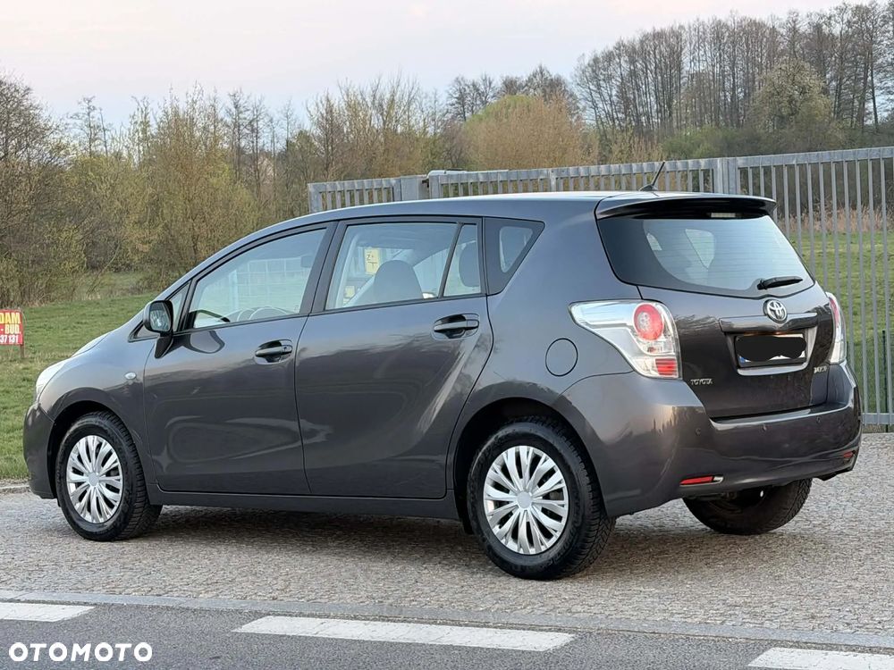 Toyota Verso 2.0 D-4D Sol SW 7os - 4