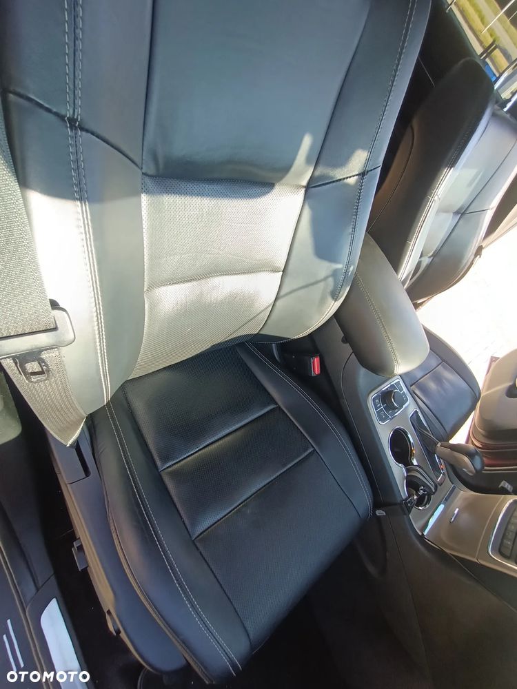 Jeep Grand Cherokee - 20
