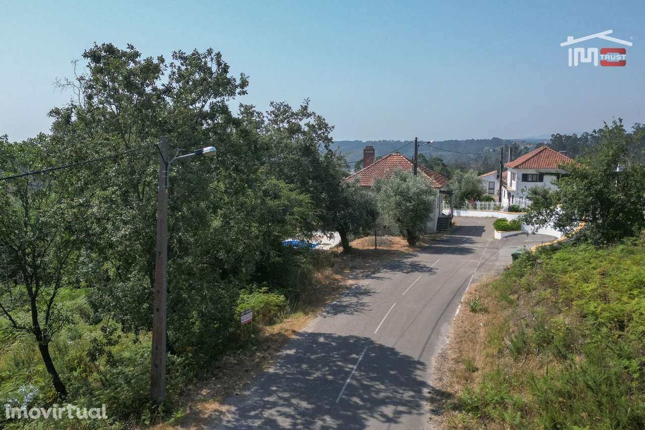 Terreno com 18.600 m2 no Olival - Grande imagem: 2/15