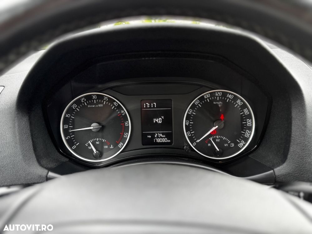 Skoda Octavia 1.6 TDI DPF Ambiente - 15
