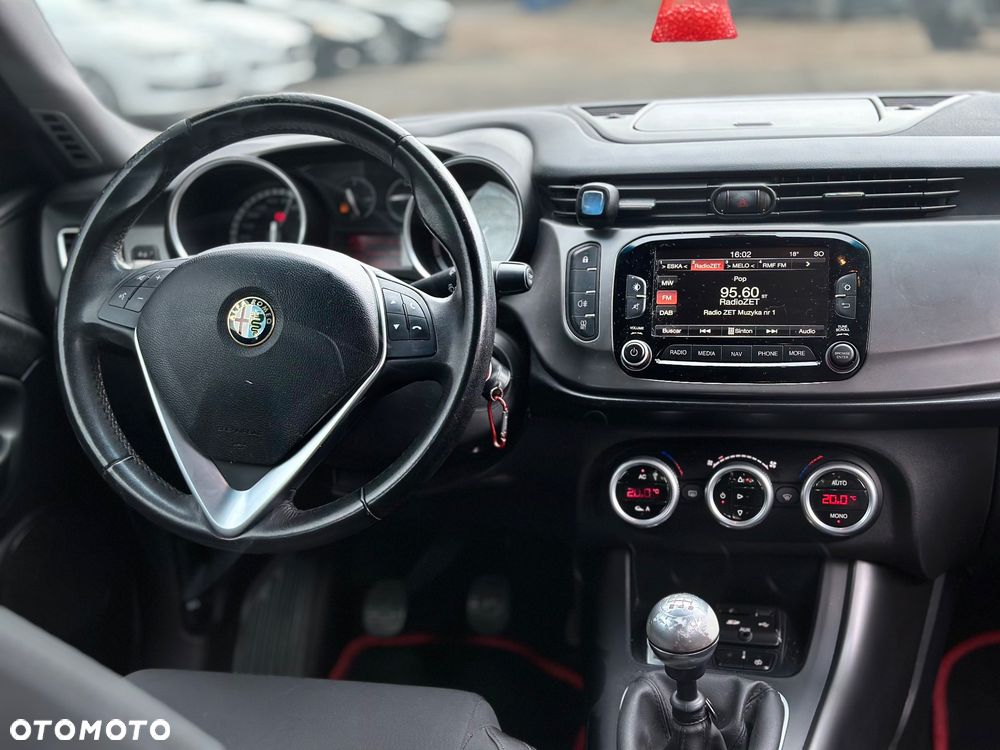 Alfa Romeo Giulietta 1.6 JTDM - 10