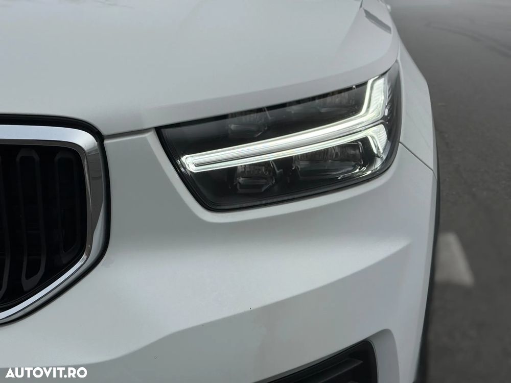Volvo XC 40 D4 AWD Geartronic Momentum - 18