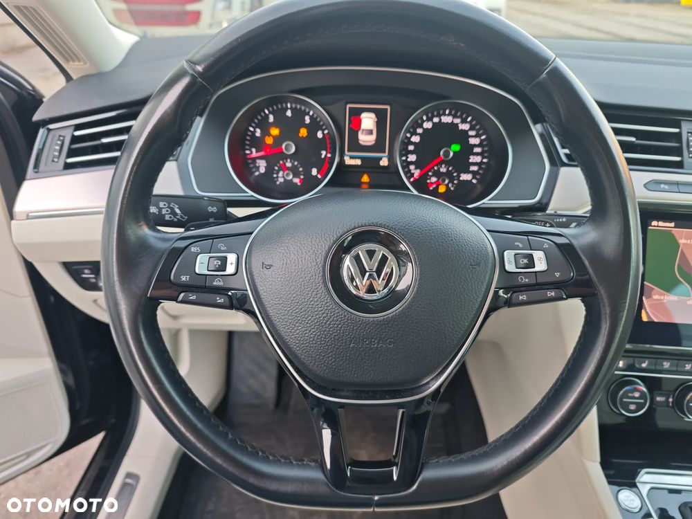 Volkswagen Passat 2.0 TSI BMT Highline DSG - 27