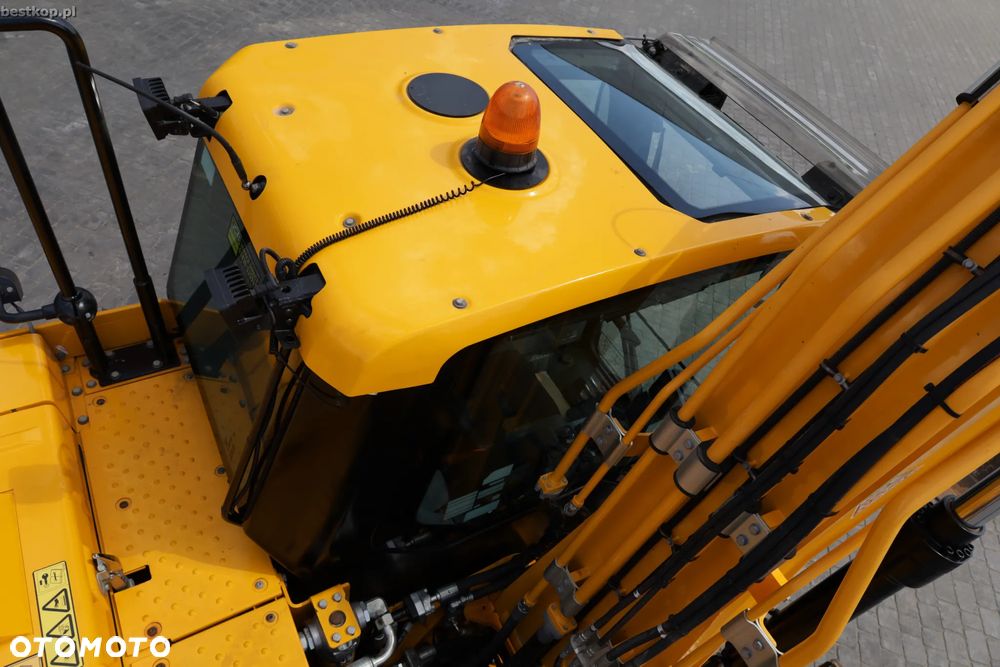 JCB 131X LC - 26