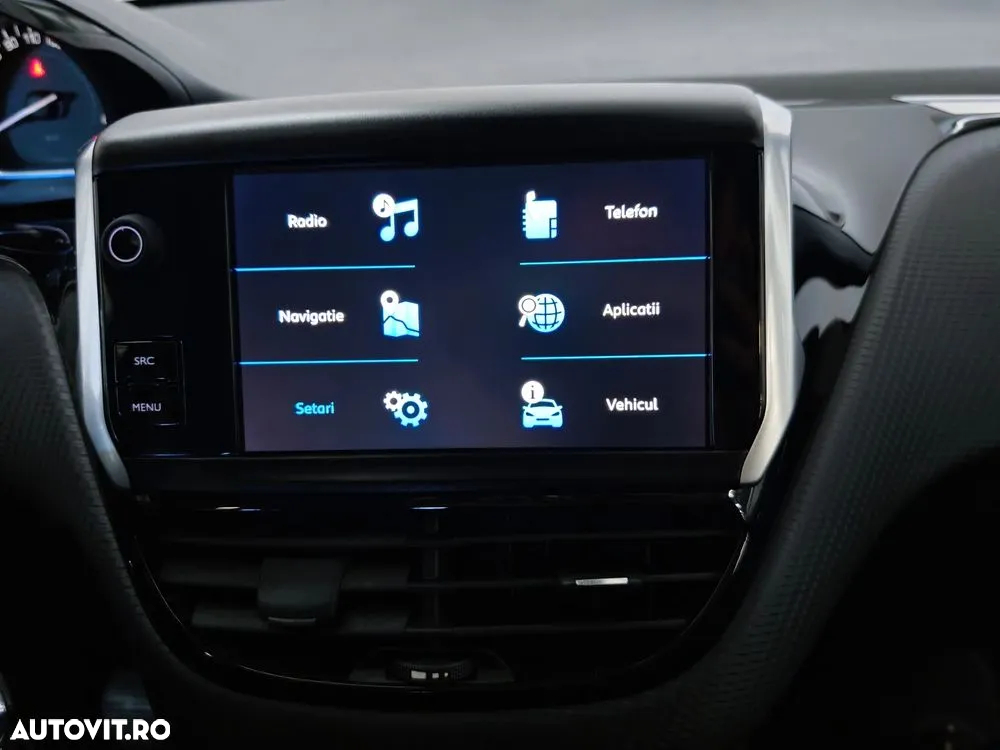 Peugeot 2008 1.2 PureTech Turbo EAT6 S&S Allure - 20