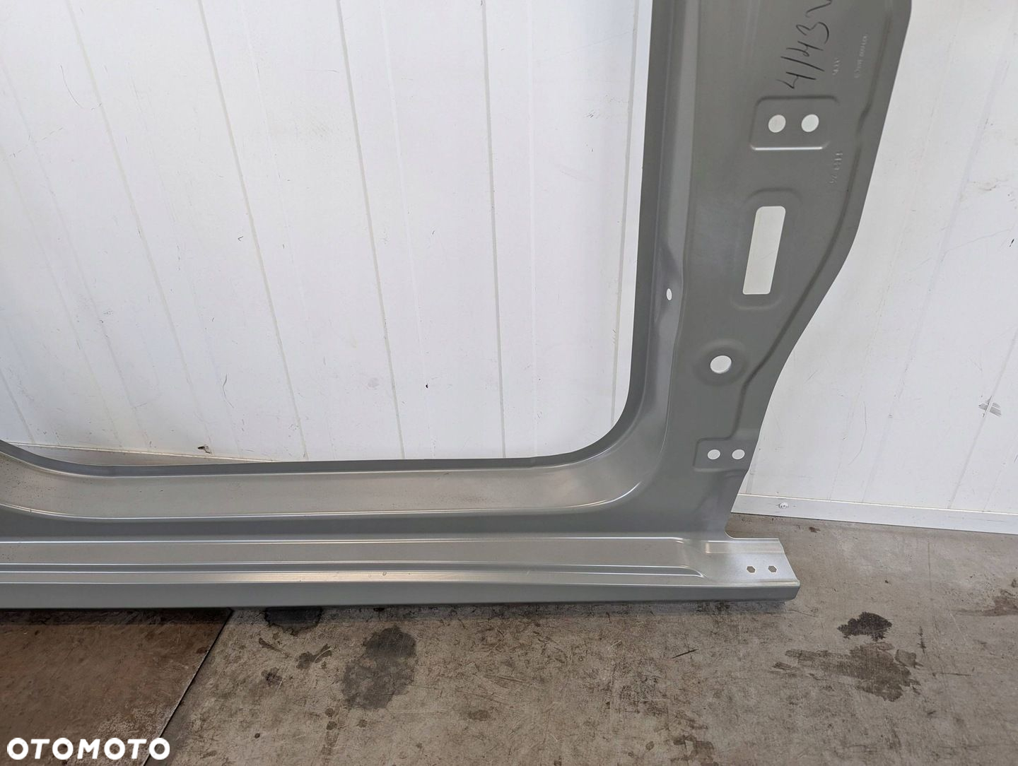 Skoda Fabia 4 IV 2021-2025 HB 5D próg słupek prawy poszycie 6VE809606 - 2