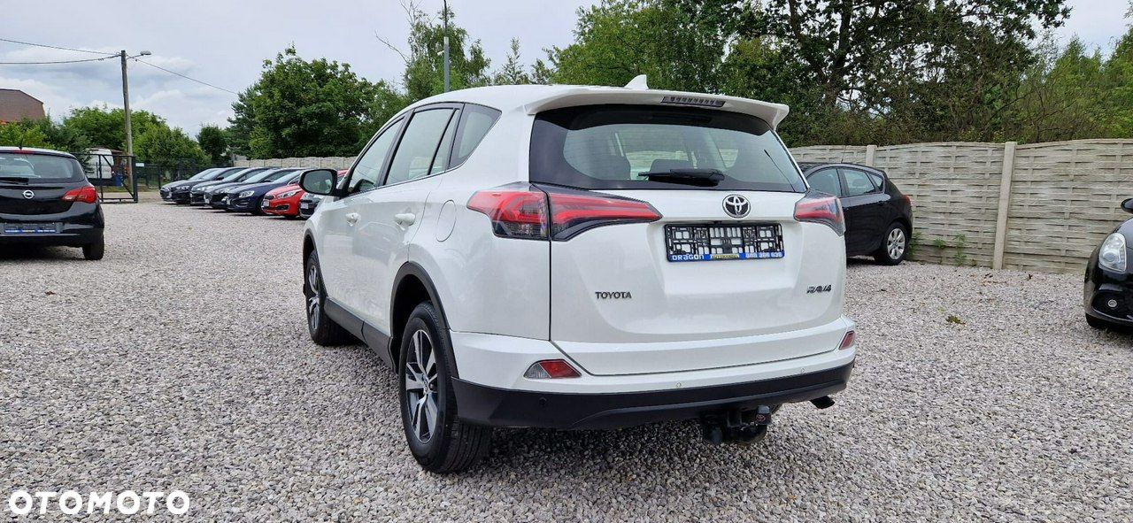 Toyota RAV4 - 6