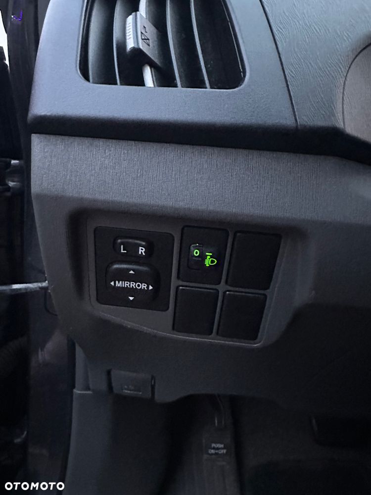 Toyota Prius+ ver--hybrid-sol - 11