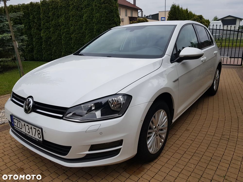 Volkswagen Golf - 1