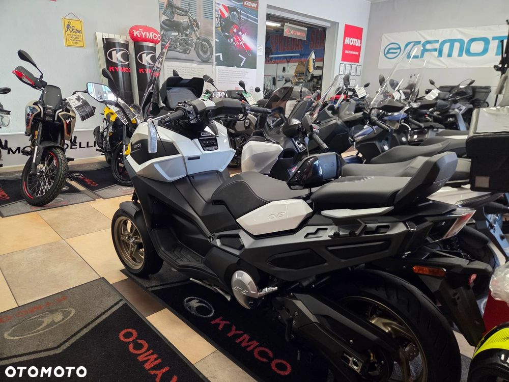 Kymco CV3 - 3