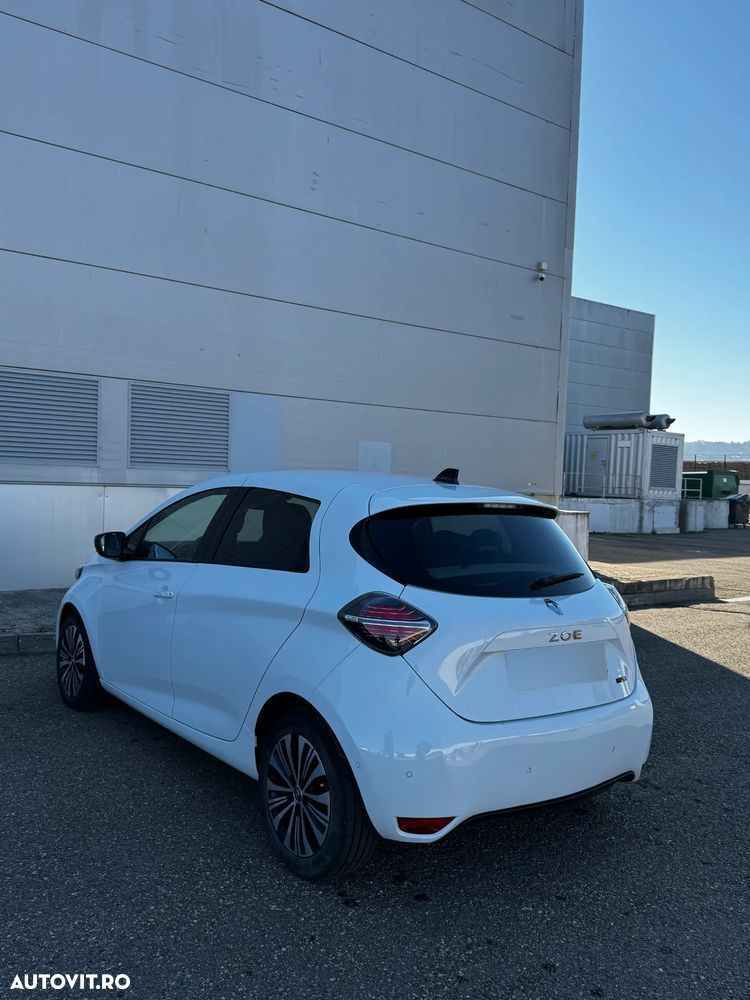 Renault ZOE 50 R135 Iconic - 4