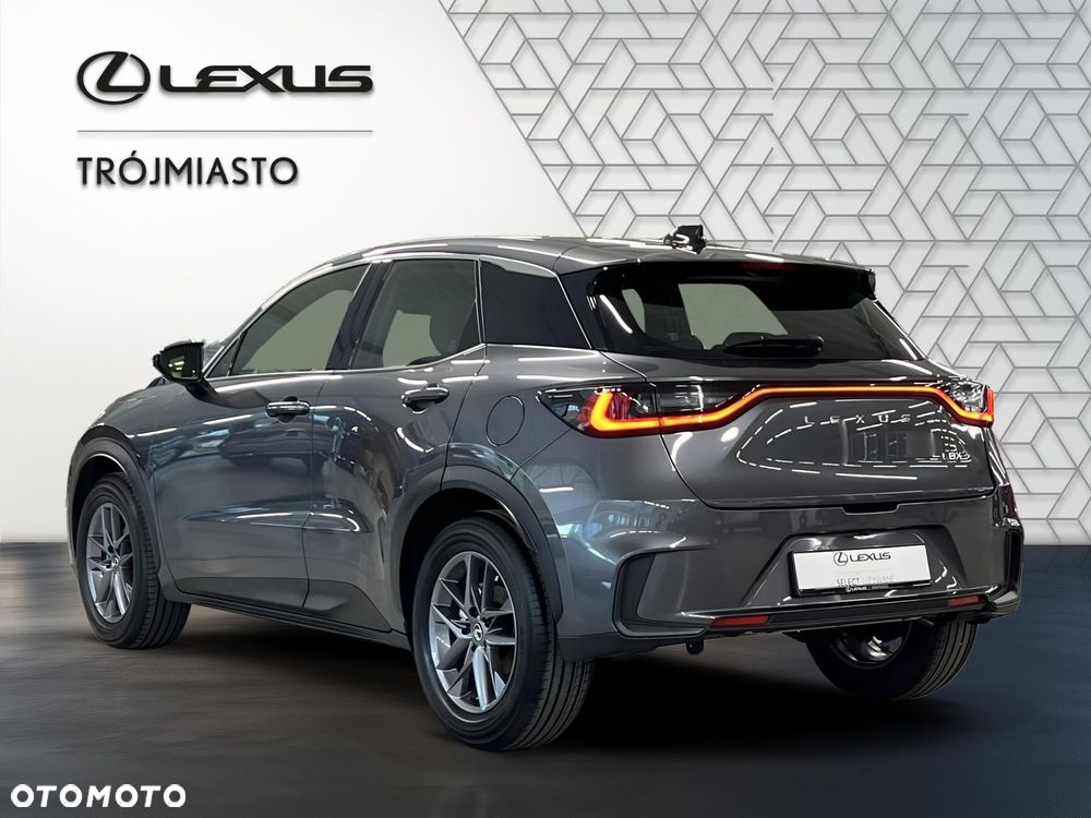Lexus LBX 1.5 Hybrid - 4