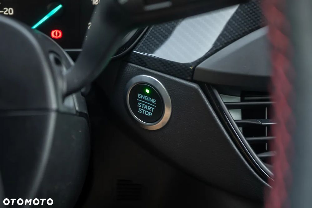 Ford Focus 1.0 EcoBoost Start-Stopp-System ST-LINE DESIGN - 27