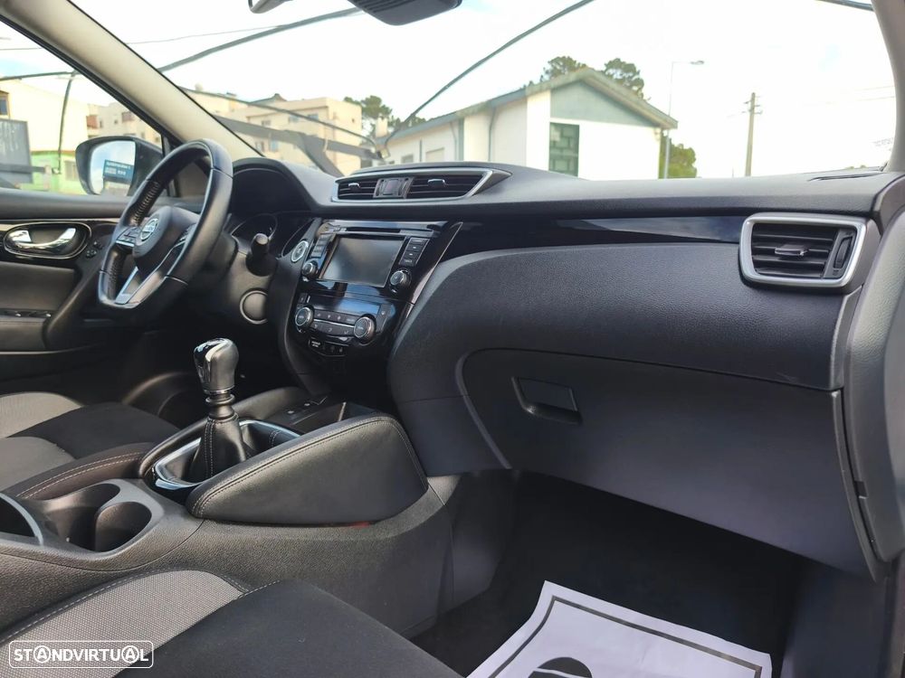 Nissan Qashqai 1.7 dCi Tekna+ 4x4-i - 11