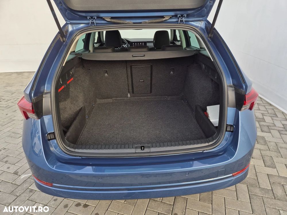 Skoda Octavia Combi 2.0 TDI DSG Style - 28