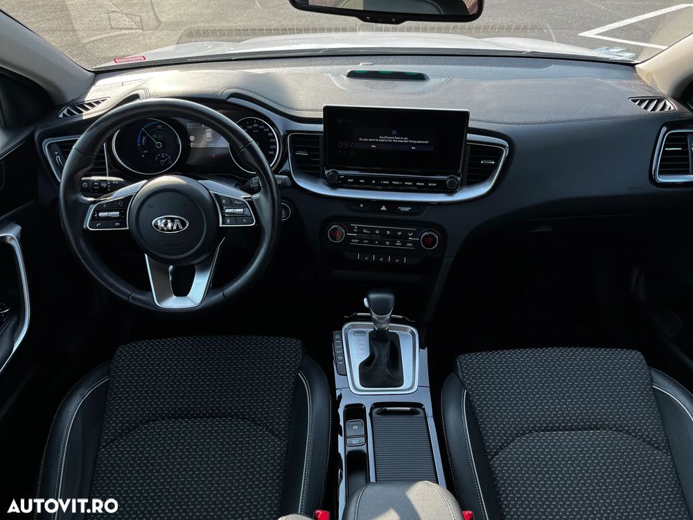 Kia XCeed - 13
