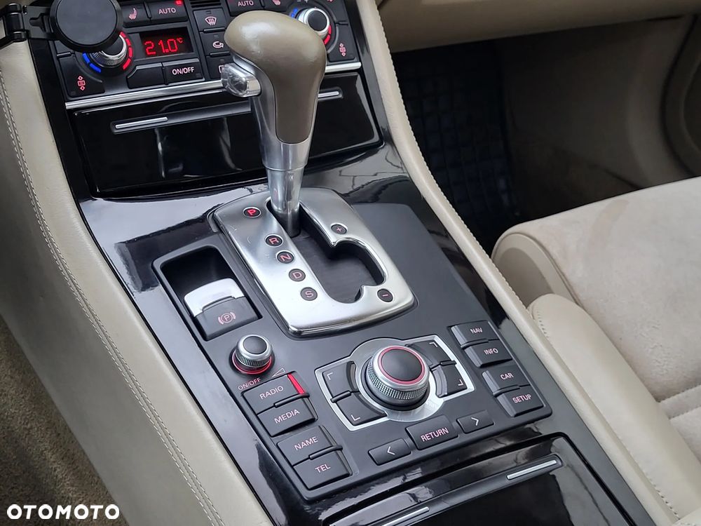 Audi A8 4.2 TDI Quattro - 13