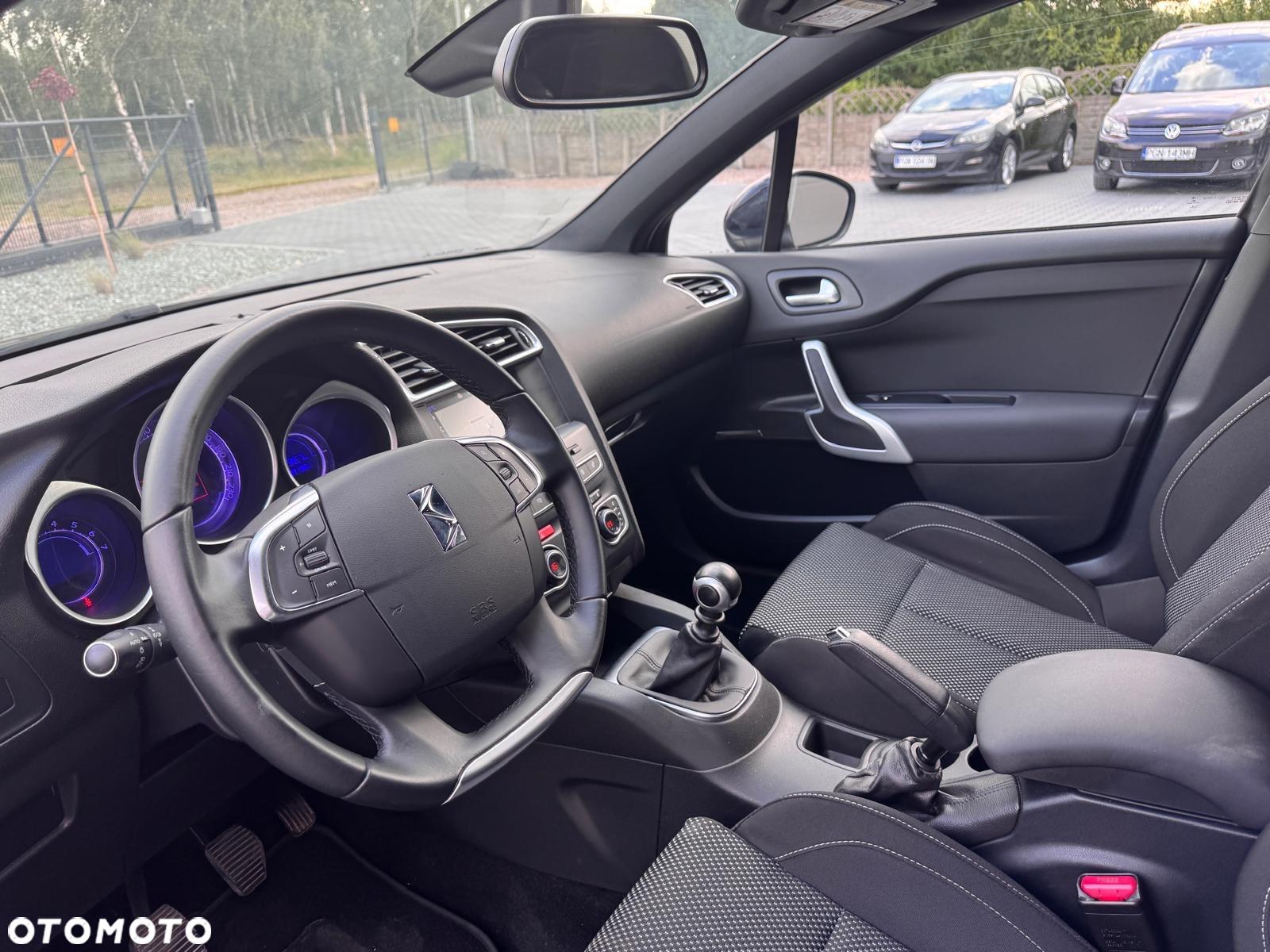 DS Automobiles DS 4 - 12