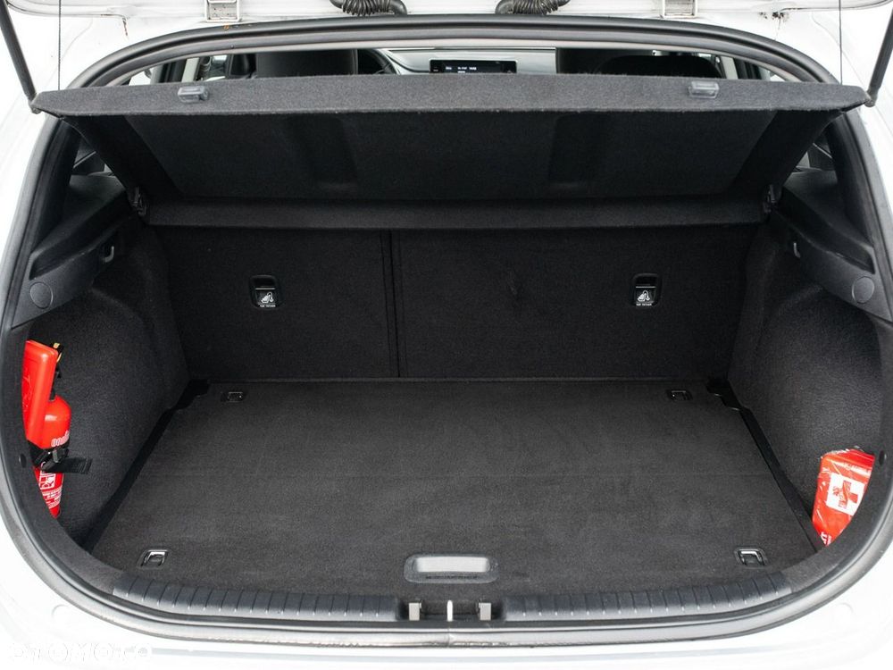 Kia Ceed 1.5 T-GDI M - 22