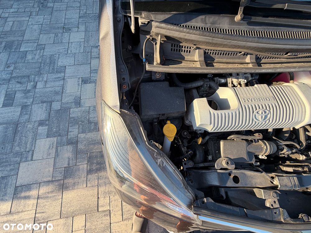 Toyota Yaris Hybrid 100 Dynamic - 7