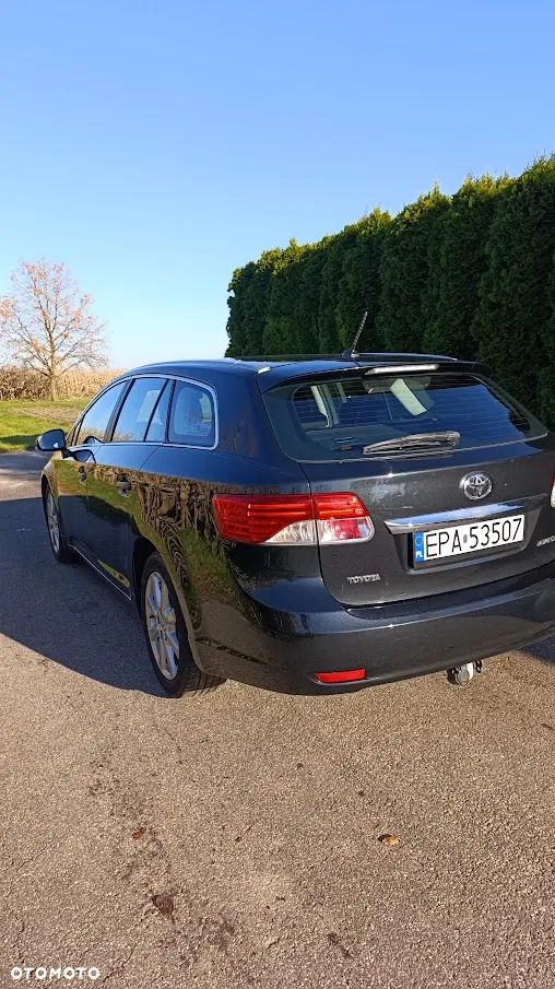 Toyota Avensis Combi 2.0 D-4D - 10