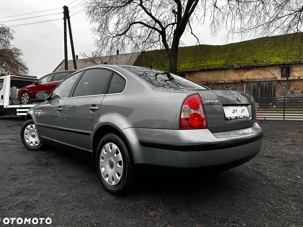 Volkswagen Passat - 14
