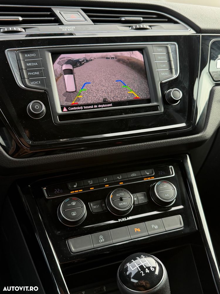 Volkswagen Touran 2.0 TDI Highline - 22