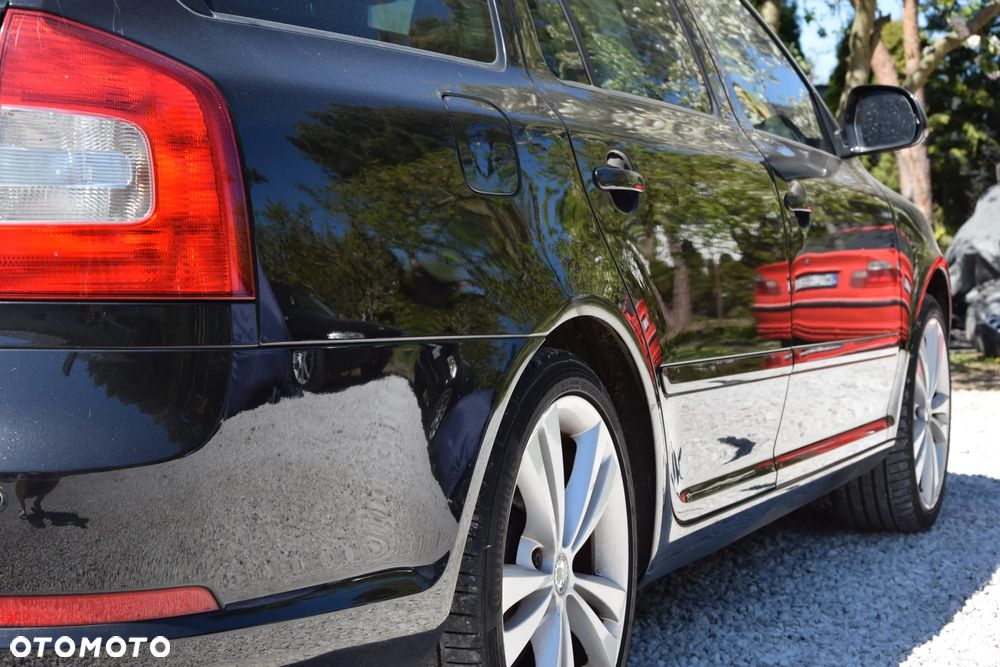 Skoda Octavia 2.0 TSI RS - 11