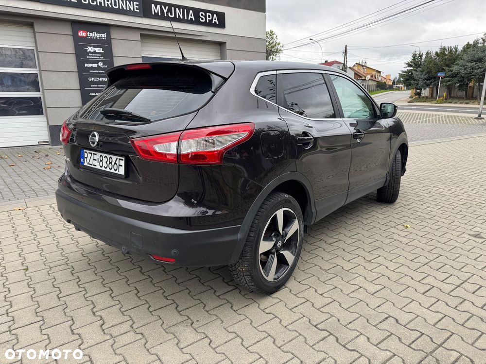 Nissan Qashqai 1.6 DCi Xtronic N-Connecta - 11
