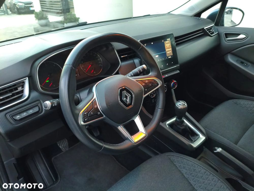 Renault Clio - 11